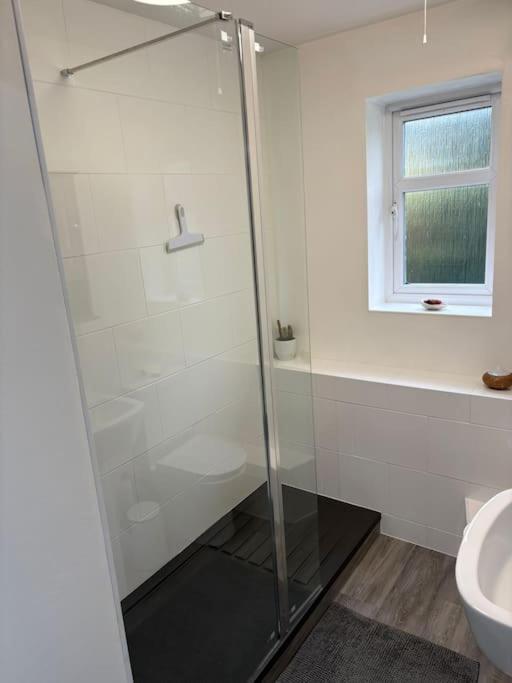 Newly Refurbished Flat In Kings Heath * Birmingham